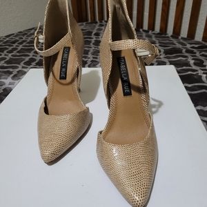 Izabella Rue 4" high heels. Size 6.5
